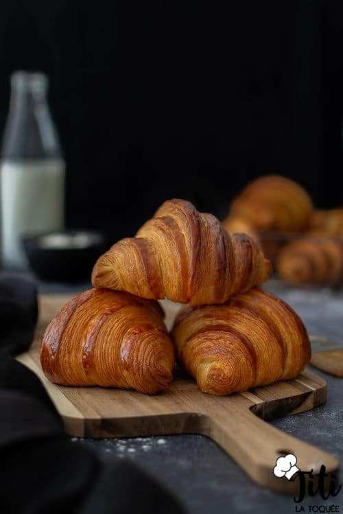 découvrez comment décongeler vos croissants à la perfection pour préserver leur texture et leur saveur. suivez nos conseils pratiques pour déguster des croissants chauds et croustillants à tout moment.