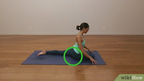 découvrez la posture du pigeon royal, une pose de yoga élégante qui améliore la flexibilité des hanches et soulage le stress. parfaite pour les yogis de tous niveaux, cette posture favorise l'équilibre et la concentration. apprenez les techniques pour l'exécuter correctement et intégrez-la dans votre pratique quotidienne.